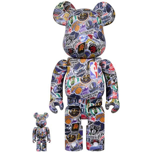 400 % und 100 % Bearbrick – NBA-Logomuster