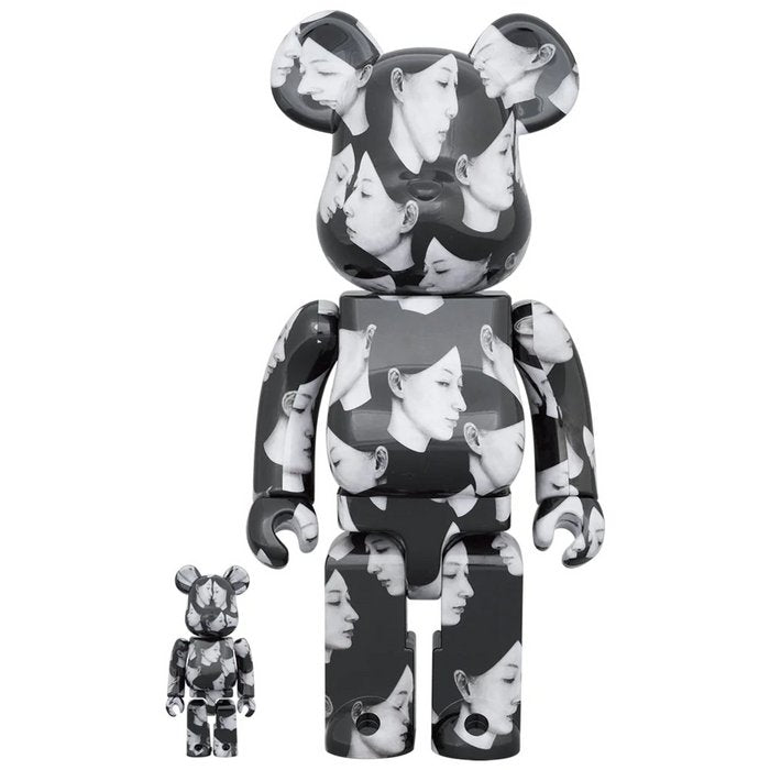 400 % und 100 % Bearbrick-Set – Mehrere Selbst – Black Scandal (Yohji Yamamoto x Suzume Uchida)