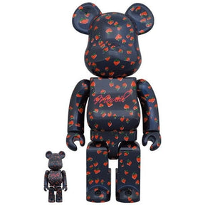 400 % und 100 % Bearbrick-Set – Muveil (Erdbeere)