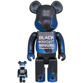 400 % und 100 % Bearbrick-Set – Black Knight Satellite