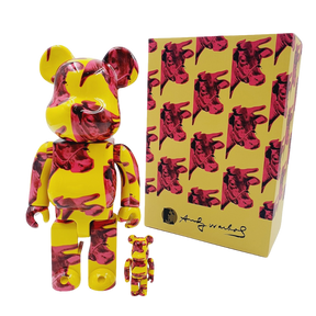 400 % und 100 % Bearbrick-Set – Andy Warhol (Kuh-Tapete)